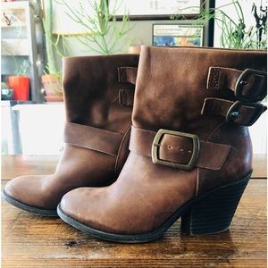 LUCKY Brand EUC soft, brown leather booties